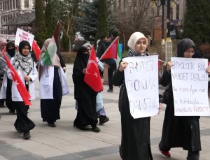 Erzurum’da Sağlık Çalışanları ve Öğrenciler İsrail’e Karşı Sessiz Yürüyüşlerine Devam Ediyor