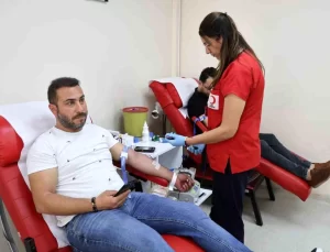 Türk Kızılayı Kan Stokları Azalıyor, Vatandaşlardan Kan Bağışı Çağrısı