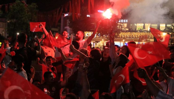 Çeyrek final coşkusu Türkiye’nin dört bir yanında kutlandı