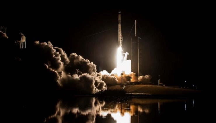SpaceX’in Falcon 9 roketi uzaya dönüş için onay aldı